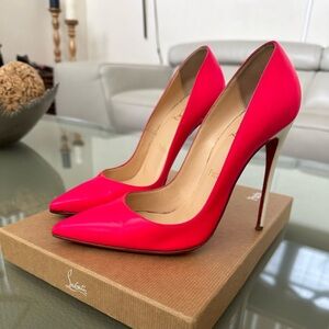 Christian Louboutin So Kate fushia/white heels